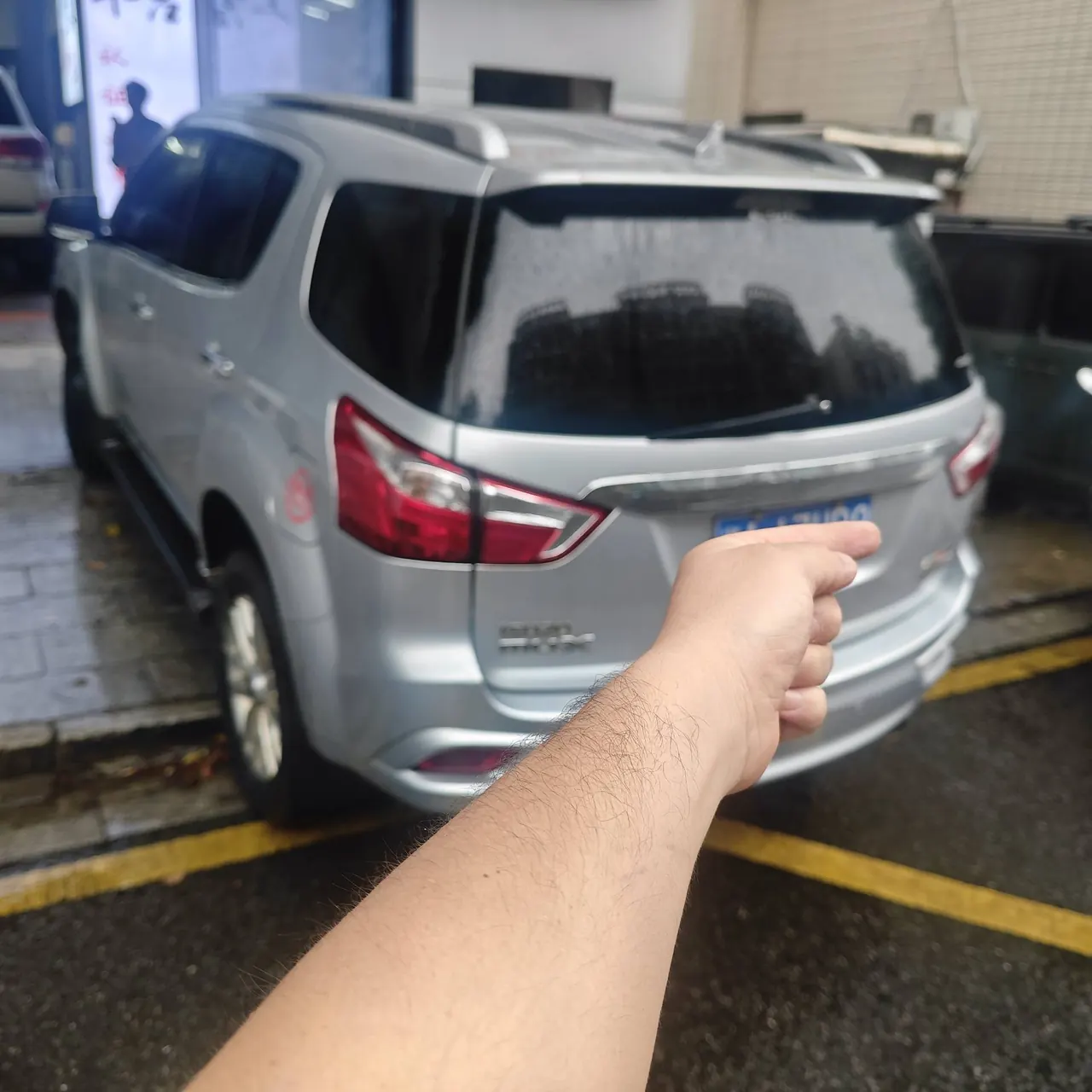 Isuzu 2020 mu-X 1.9T 4-wheel drive 5-seat automatic gear 5