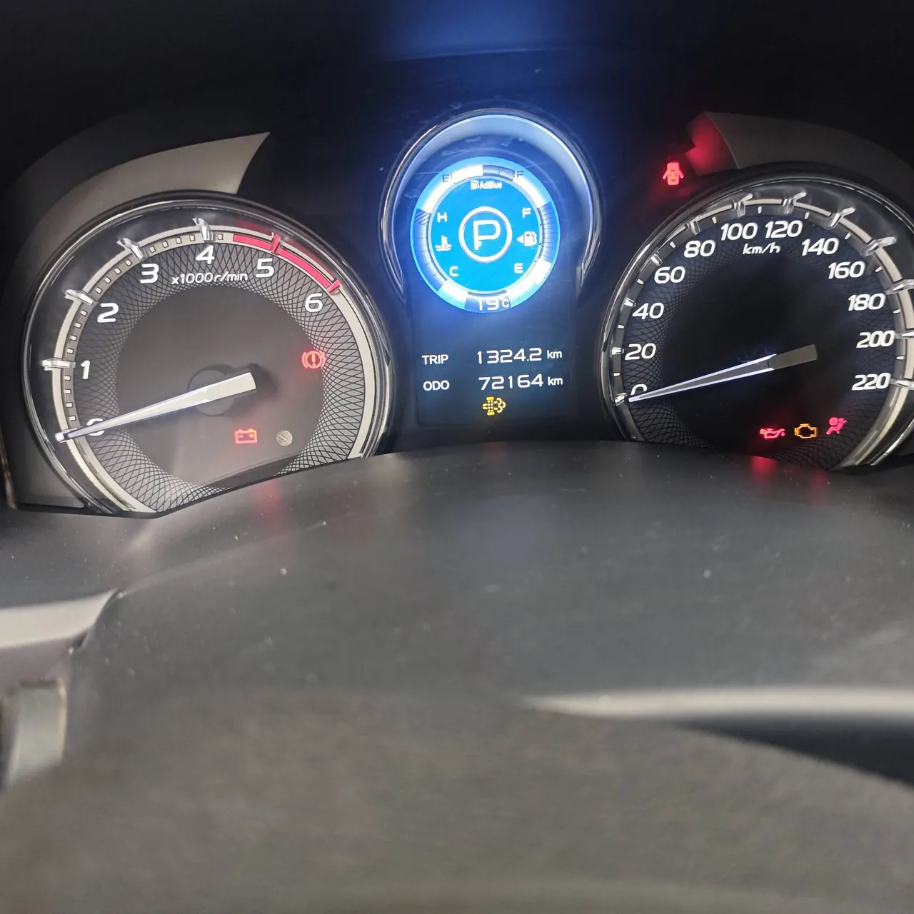 Isuzu 2020 mu-X 1.9T 4-wheel drive 5-seat automatic gear 9