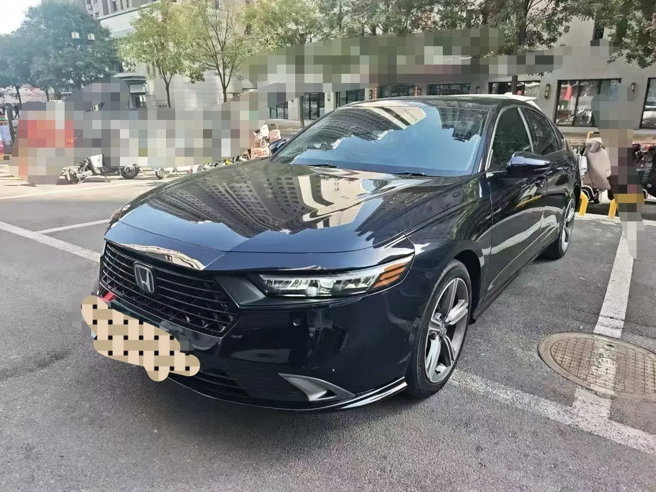 Honda Accord New Energy 2023 11th Generation Accord e:PHEV 2.0 Stepless Premium Edition Automatic Gear - View 1