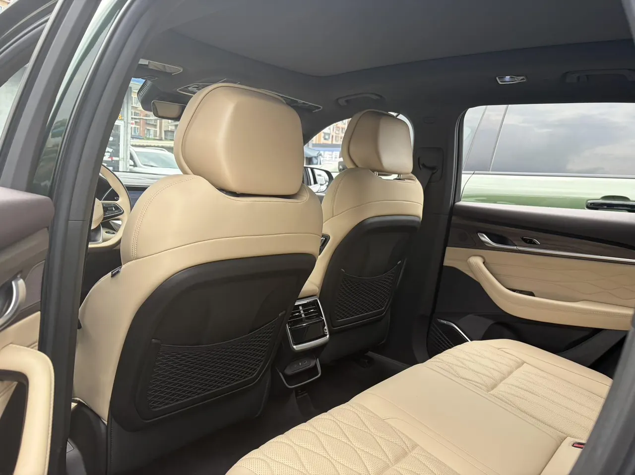 Geely 2025 XingyueL (Monjaro) 2.0TD Oriental Yao Star-Gazing Edition Automatic Transmission 5