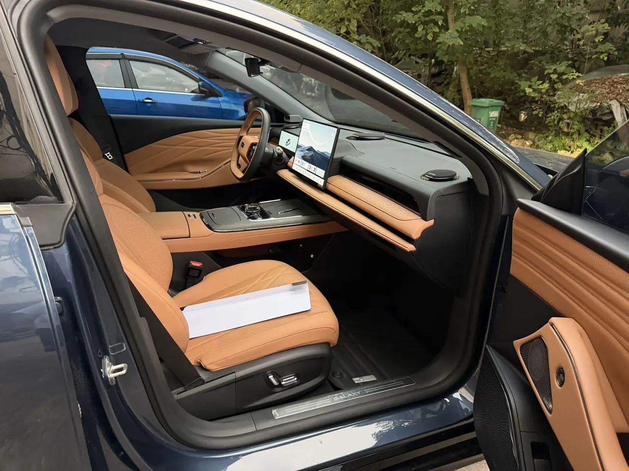 Geely Galaxy 2025 Xingyao 8 EM-i 1.5 130km Premium Edition Automatic Gear 5