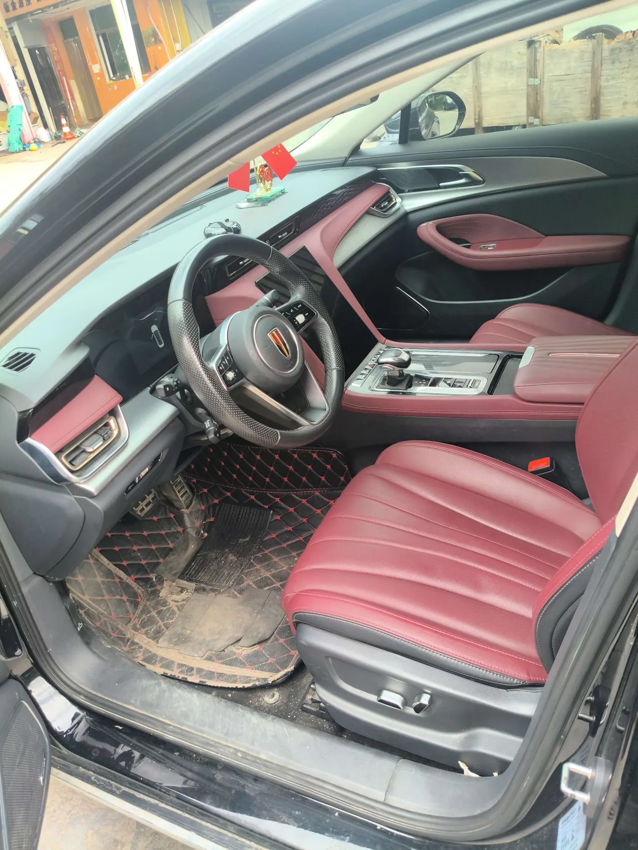 HongQi 2023 H5 2.0T Zhilian Flag Edition Automatic Gear 5
