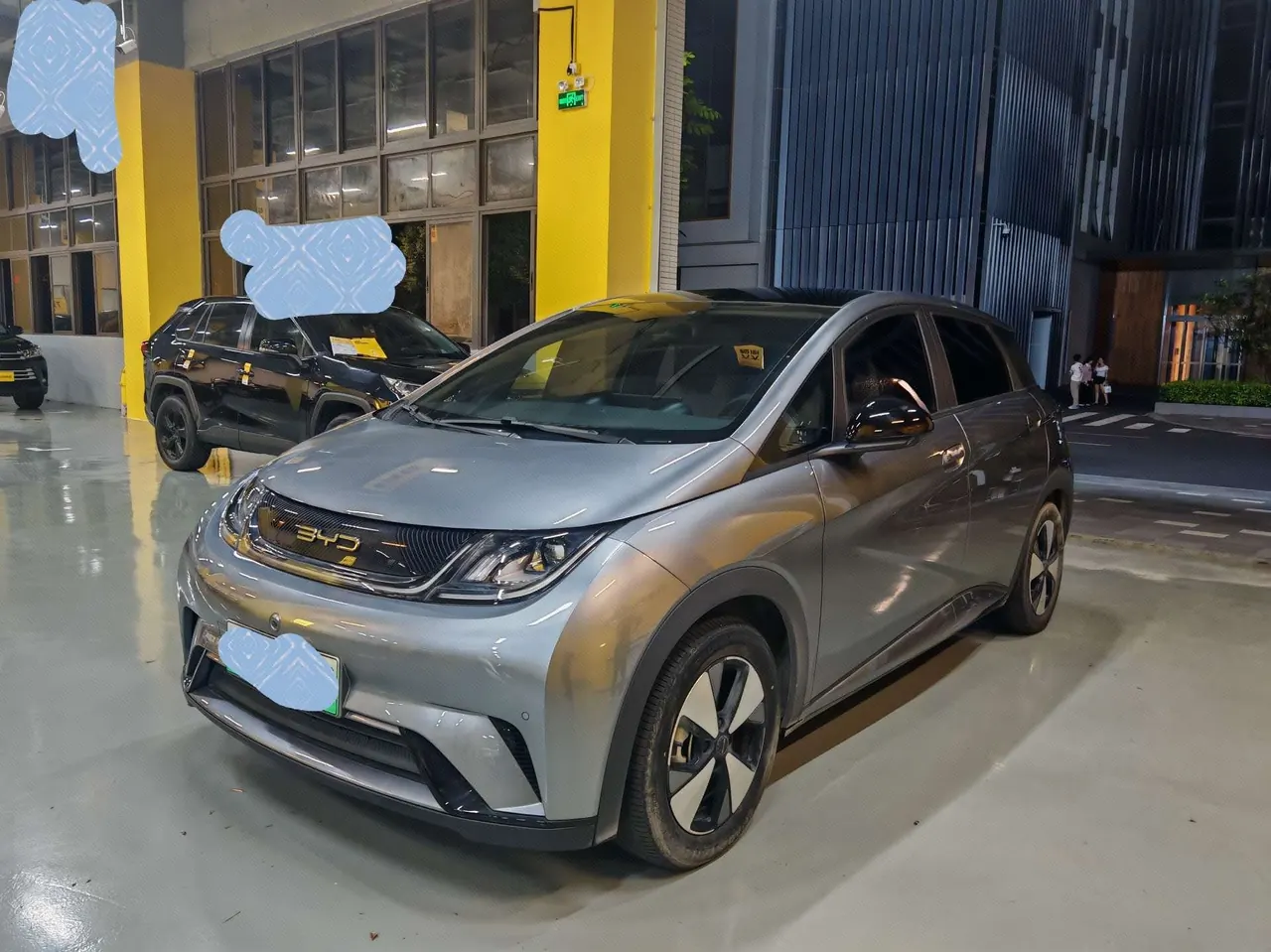 Открыть галерею: BYD 2023 Dolphin 420km Fashion Edition Automatic