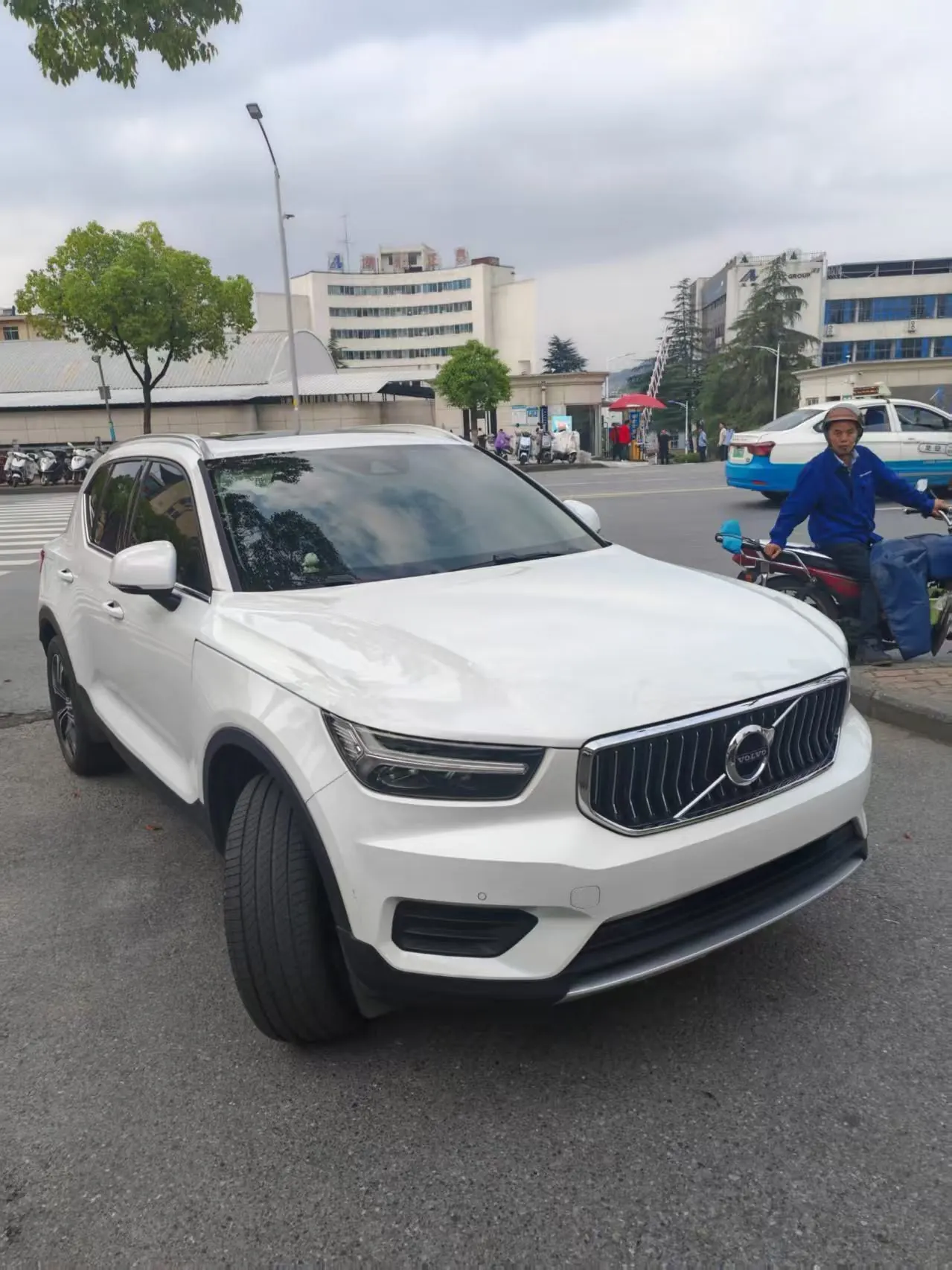 Volvo 2021 XC40 2.0T T4 4-wheel drive Zhiyuan Deluxe Edition Automatic Gear 3