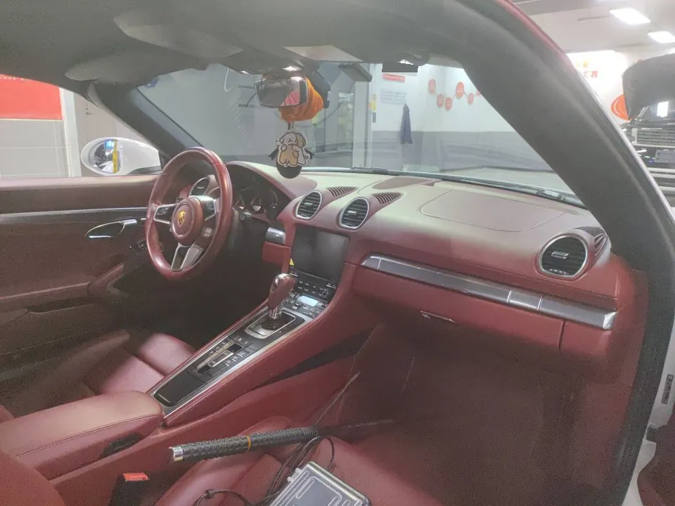 Porsche 718 (Imported) 2020 718 Boxer 2.0T Automatic 5