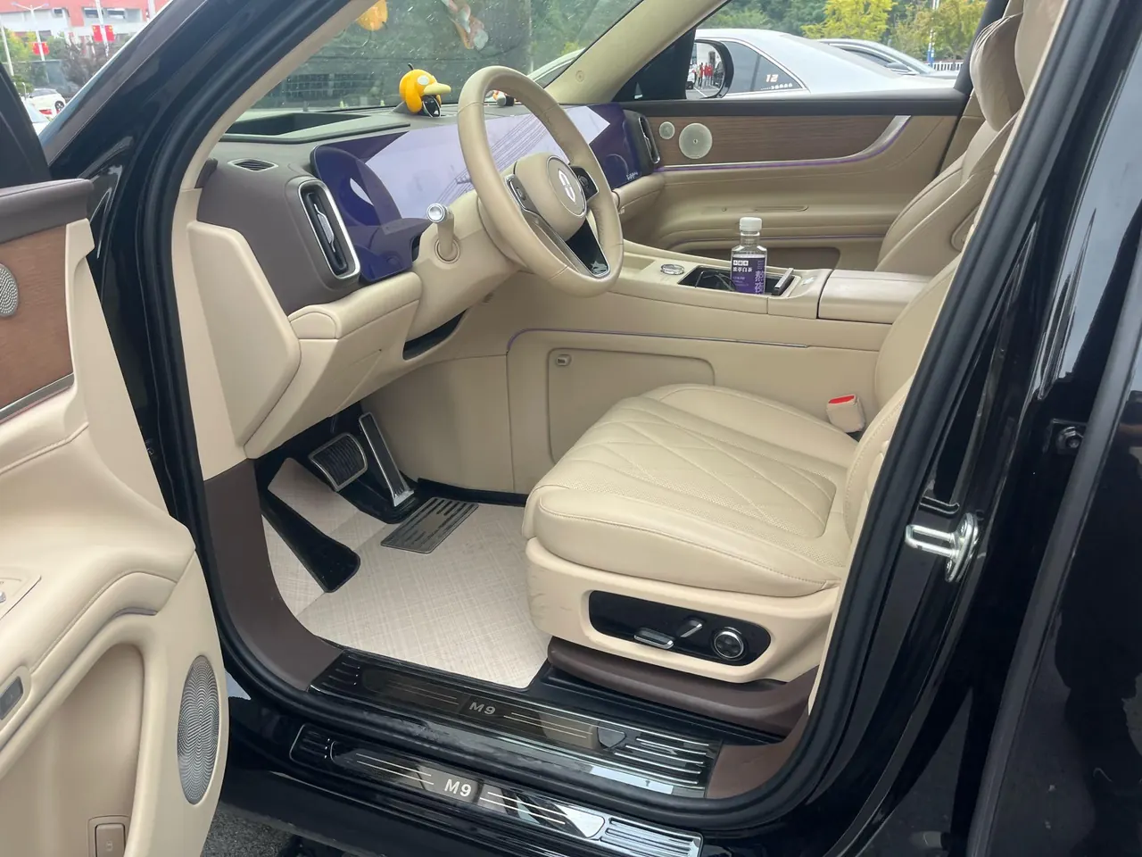 AITO 2024 AITO M9 extended range Ultra 42kWh automatic gear 5