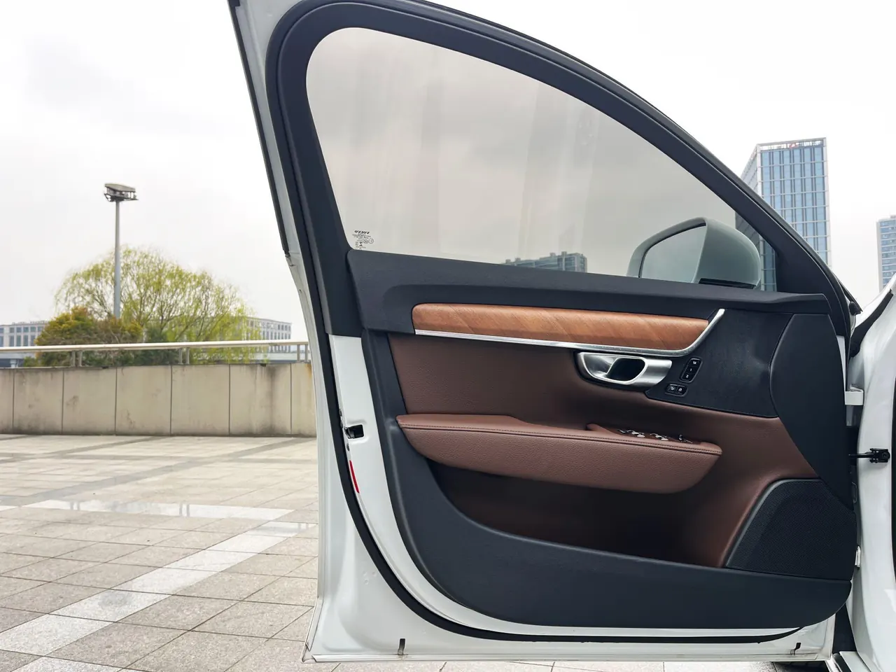 Volvo 2020 S90 2.0T T5 Zhiyi Deluxe Edition Automatic Gear 9