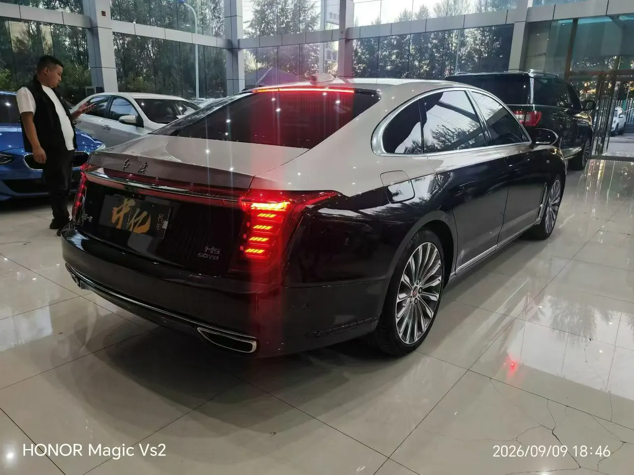 HongQi 2020 H9 3.0T Zhilian Qi Chang Edition Automatic Gear 2