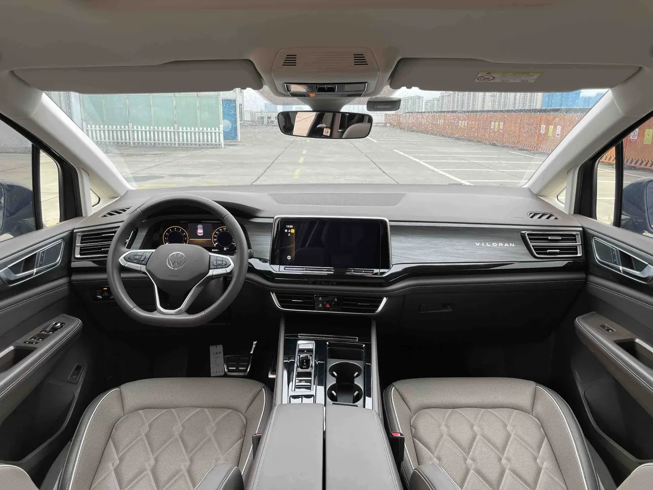 Volkswagen 2024 Wei (Viloran) 2.0TSI 380TSI Premium Edition Automatic Gear 3