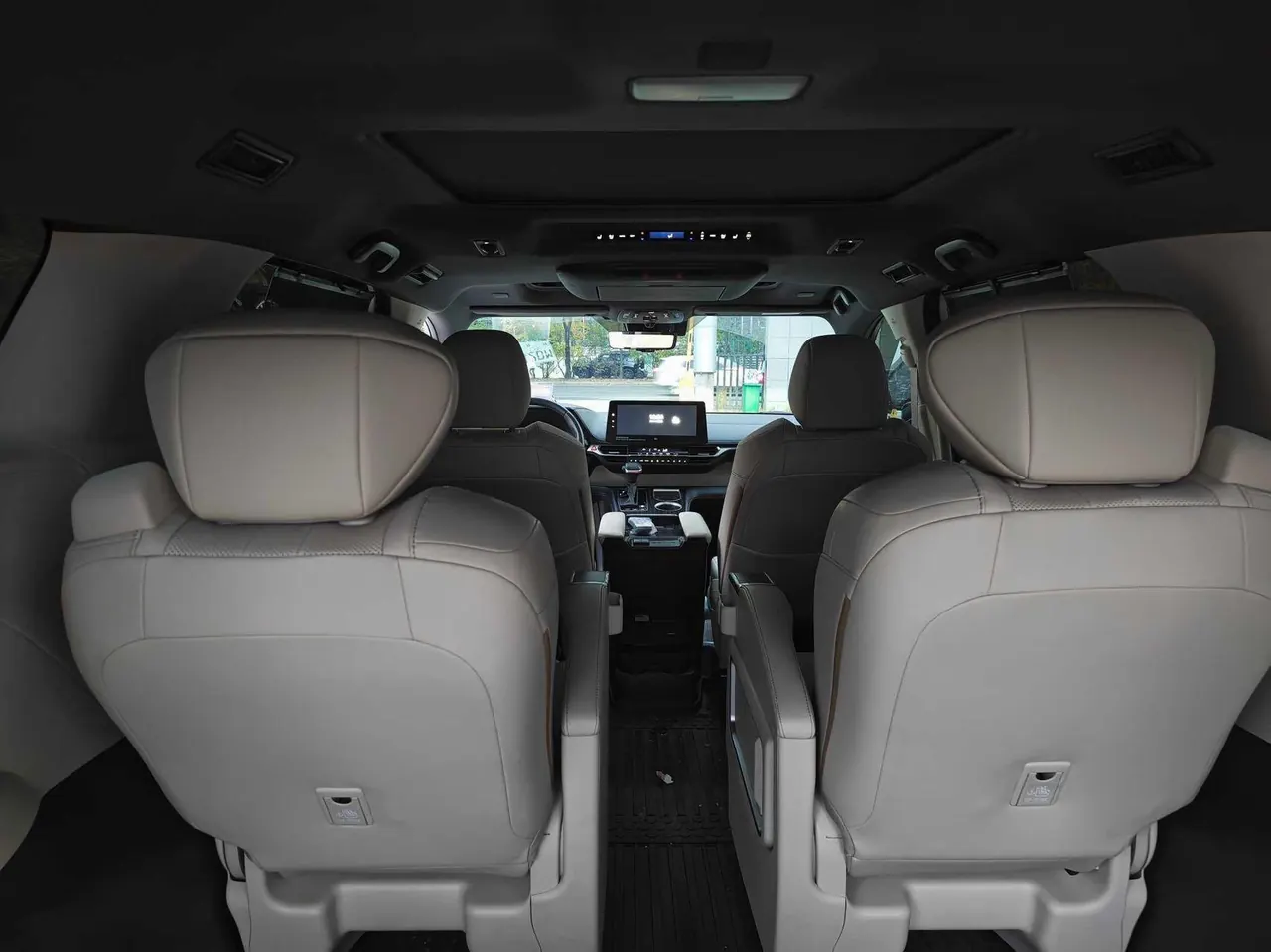 Toyota 2024 Sana 2.5 Stepless Platinum Edition Automatic Transmission 13