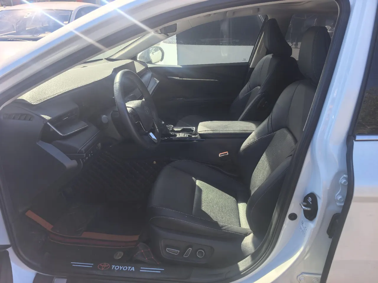 Toyota 2024 Camry 2.0GVP Stepless Deluxe Edition Automatic Transmission 3