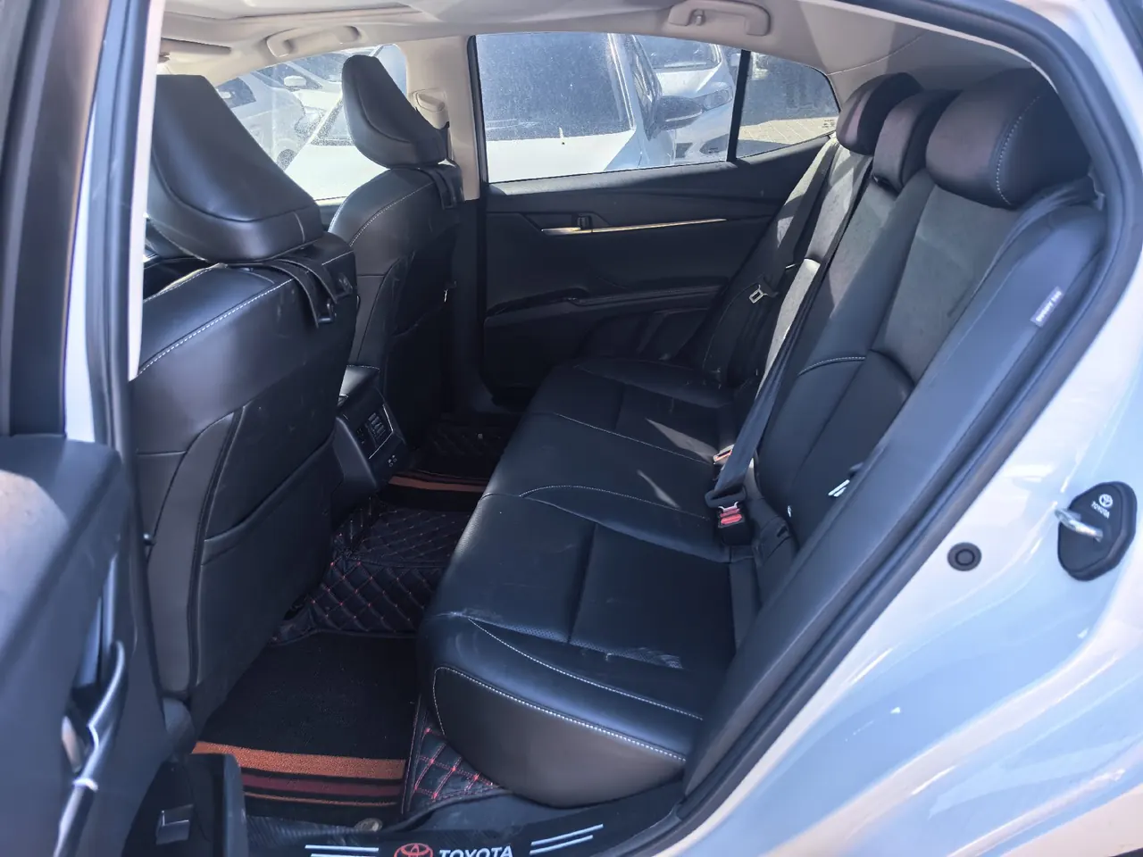 Toyota 2024 Camry 2.0GVP Stepless Deluxe Edition Automatic Transmission 4