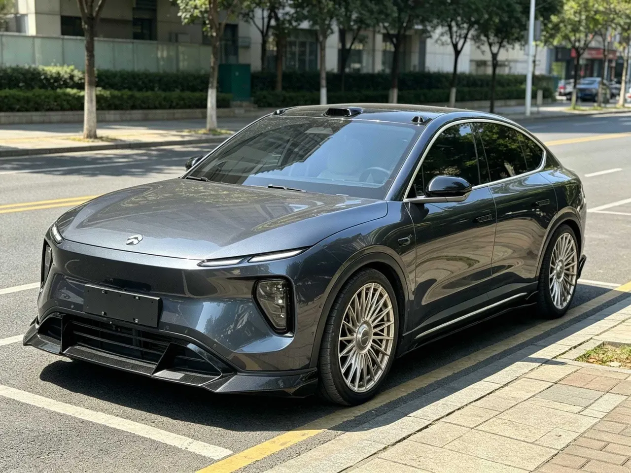 NIO 2024 EC6 75kWh automatic transmission - View 1