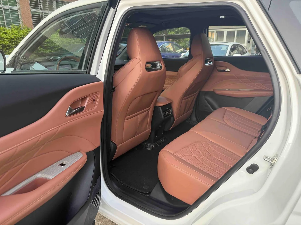ChangAn 2024 UNI-Z Smart Electric iDD 1.5 Stepless 125km Excellent Automatic Gear 5
