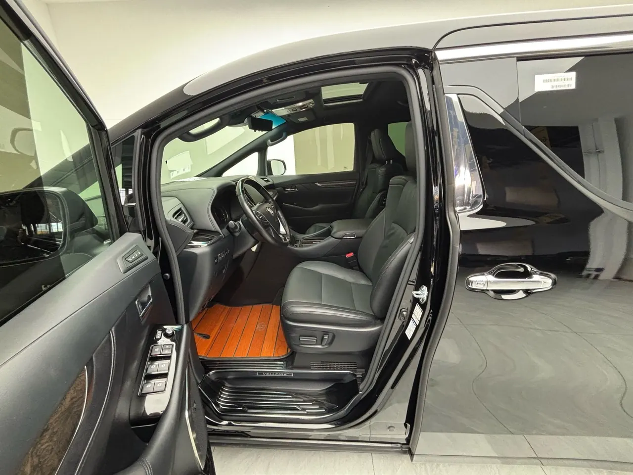 Toyota Wilfa (Imported) 2020 Wilfa 2.5 Stepless HV Distinguished Edition Automatic Gear 7