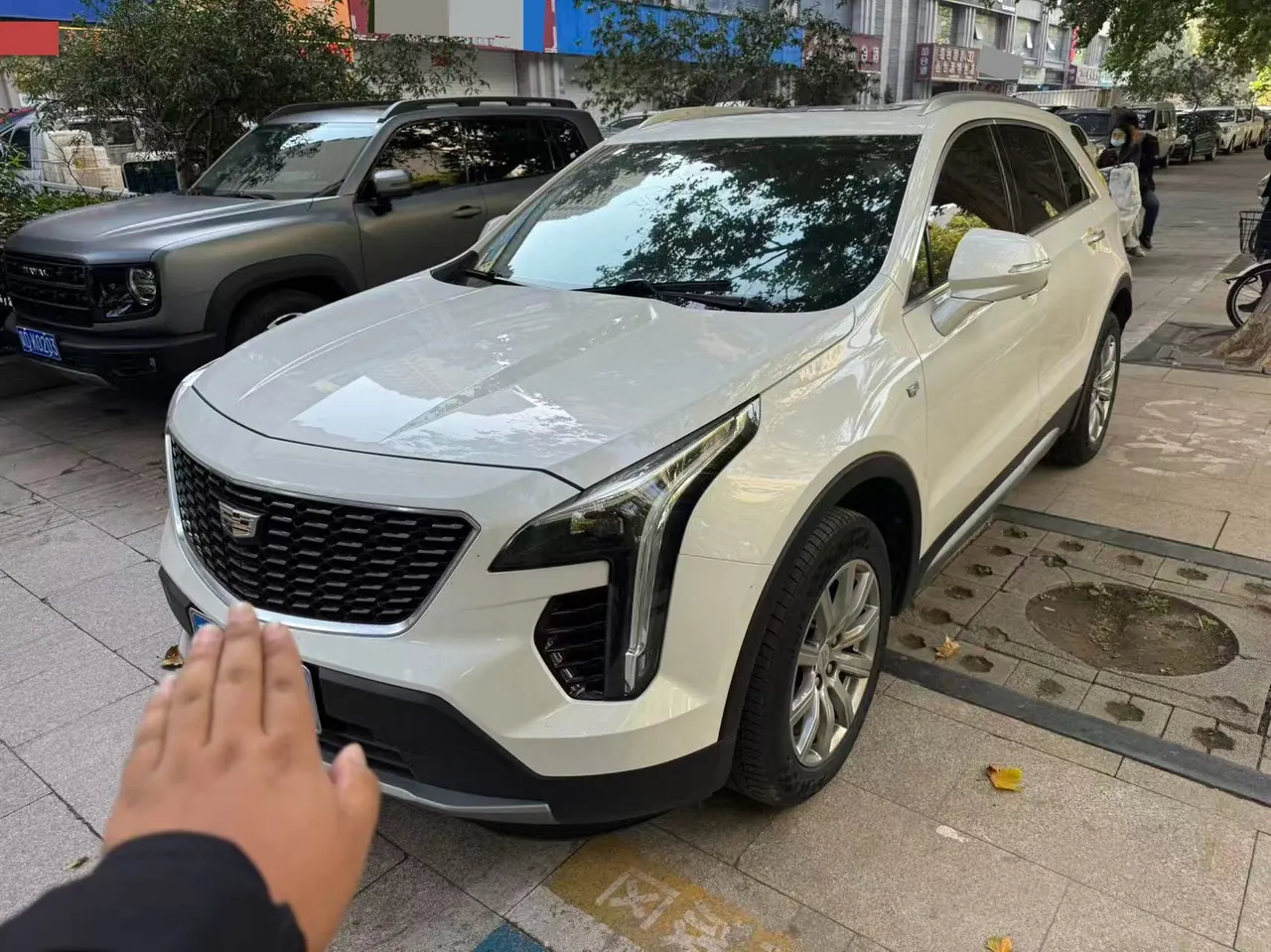 Cadillac 2020 XT4 2.0T 28T Two-Drive Luxury Automatic Gear 2