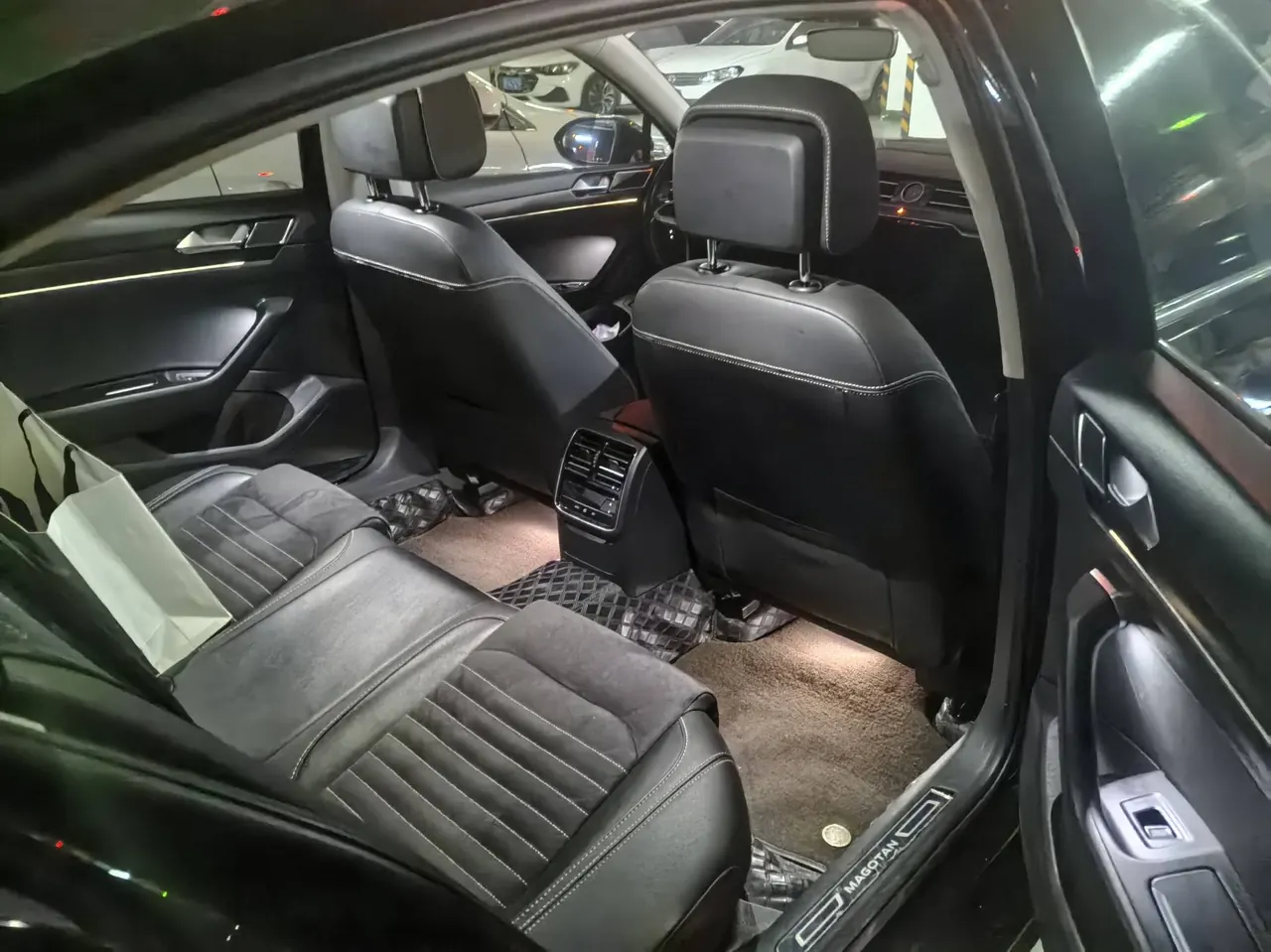 Volkswagen 2020 Magotan 2.0TSI 330TSI luxury automatic transmission 6