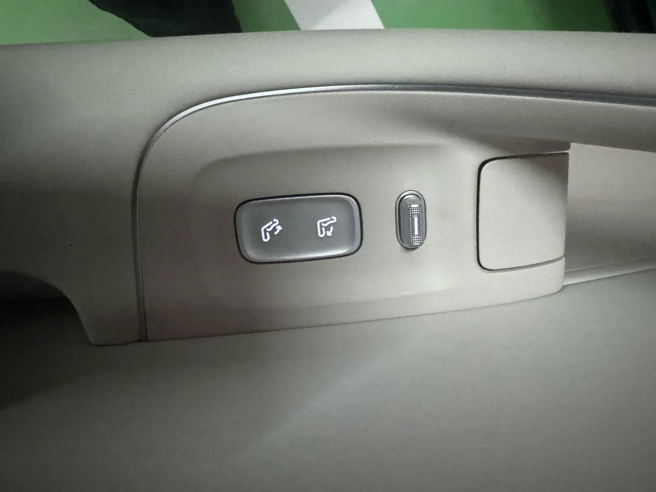 Intellectual 2024 R 7 667km Pro automatic gear 6