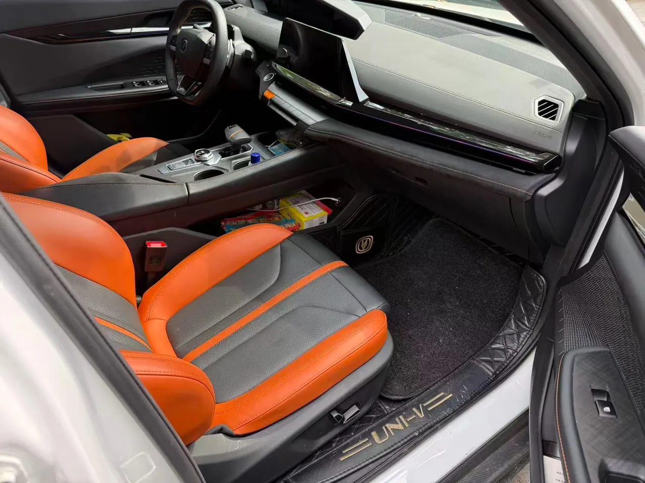 ChangAn 2024 UNI-V 1.5T Distinguished Sports Automatic 4