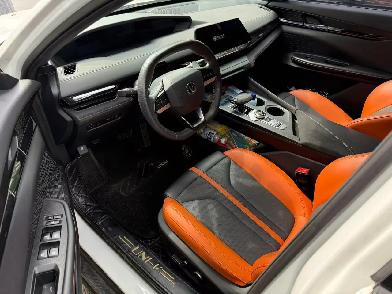 ChangAn 2024 UNI-V 1.5T Distinguished Sports Automatic 5