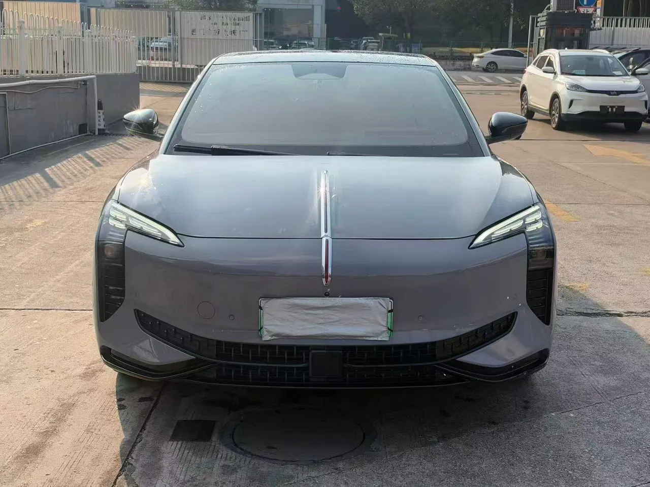 HongQi 2024 EH 7 760 Pro 4-wheel drive automatic gear 2