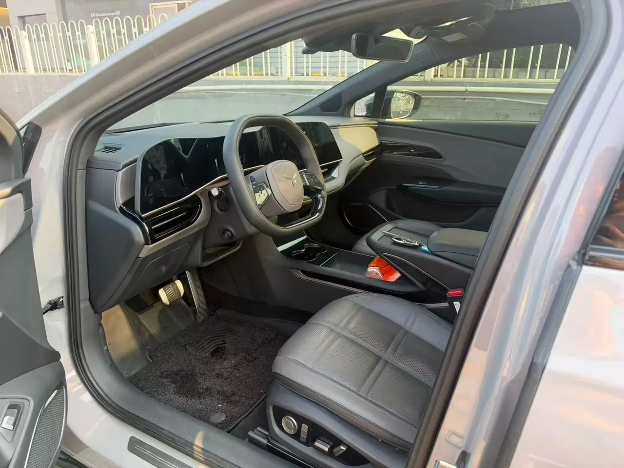 HongQi 2024 EH 7 760 Pro 4-wheel drive automatic gear 4