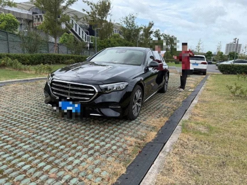 Open image lightbox: Mercedes Benz E Class 2024 E 300 L 48V 2.0T Fashion (Modified) Automatic Gear