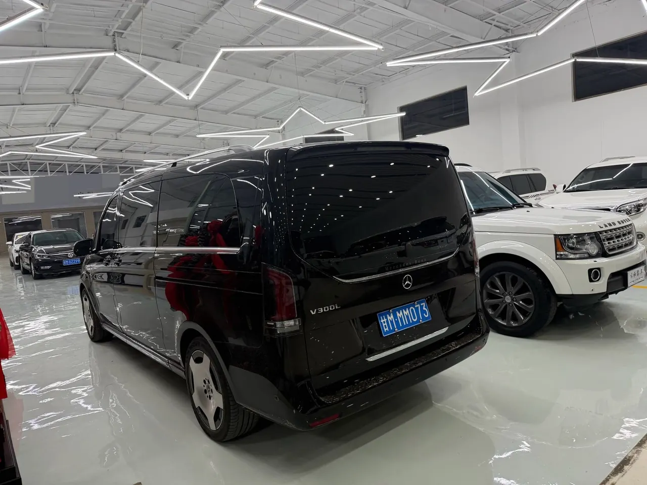 Mercedes Benz V 2024V 300 L 48V 2.0T Deluxe Automatic Gear 2