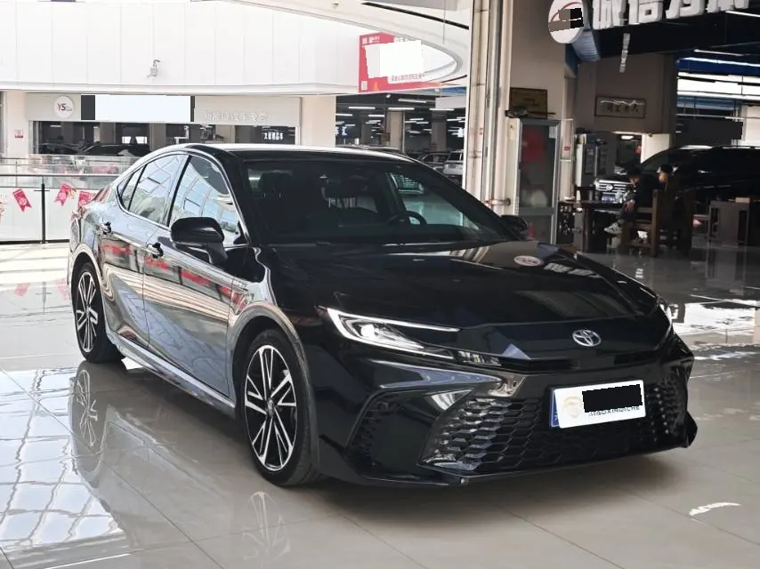 Toyota 2024 Camry Dual Engine 2.0HS Stepless Sports Edition Automatic Gear 3