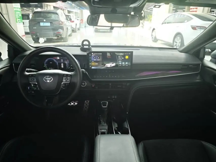 Toyota 2024 Camry Dual Engine 2.0HS Stepless Sports Edition Automatic Gear 5
