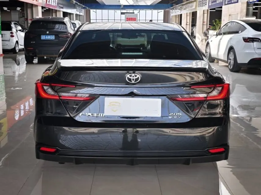 Toyota 2024 Camry Dual Engine 2.0HS Stepless Sports Edition Automatic Gear 8