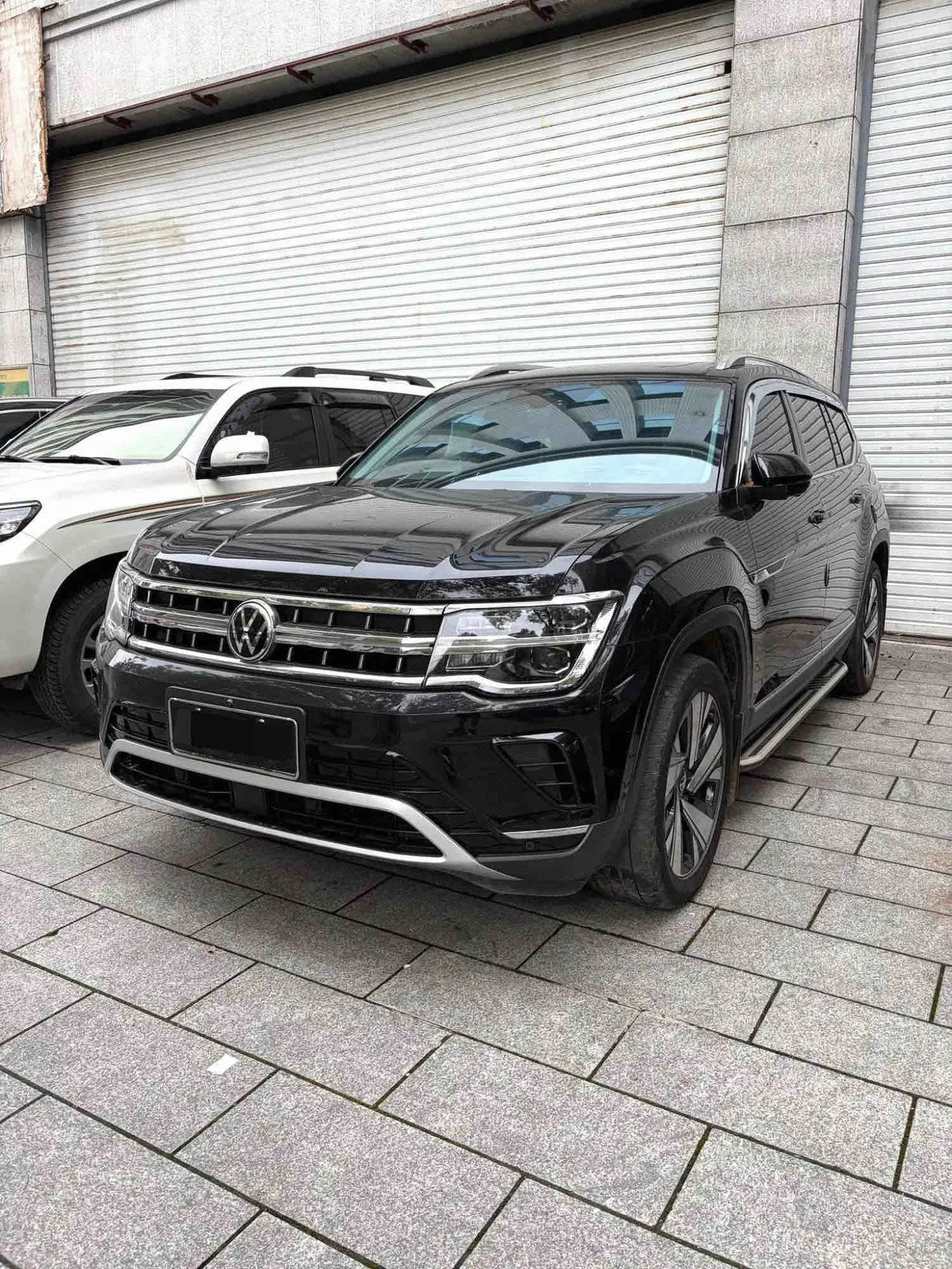 Open image lightbox: Volkswagen 2022 Tuang 2.0TSI 380TSI 4WD Respect Deluxe Automatic Transmission