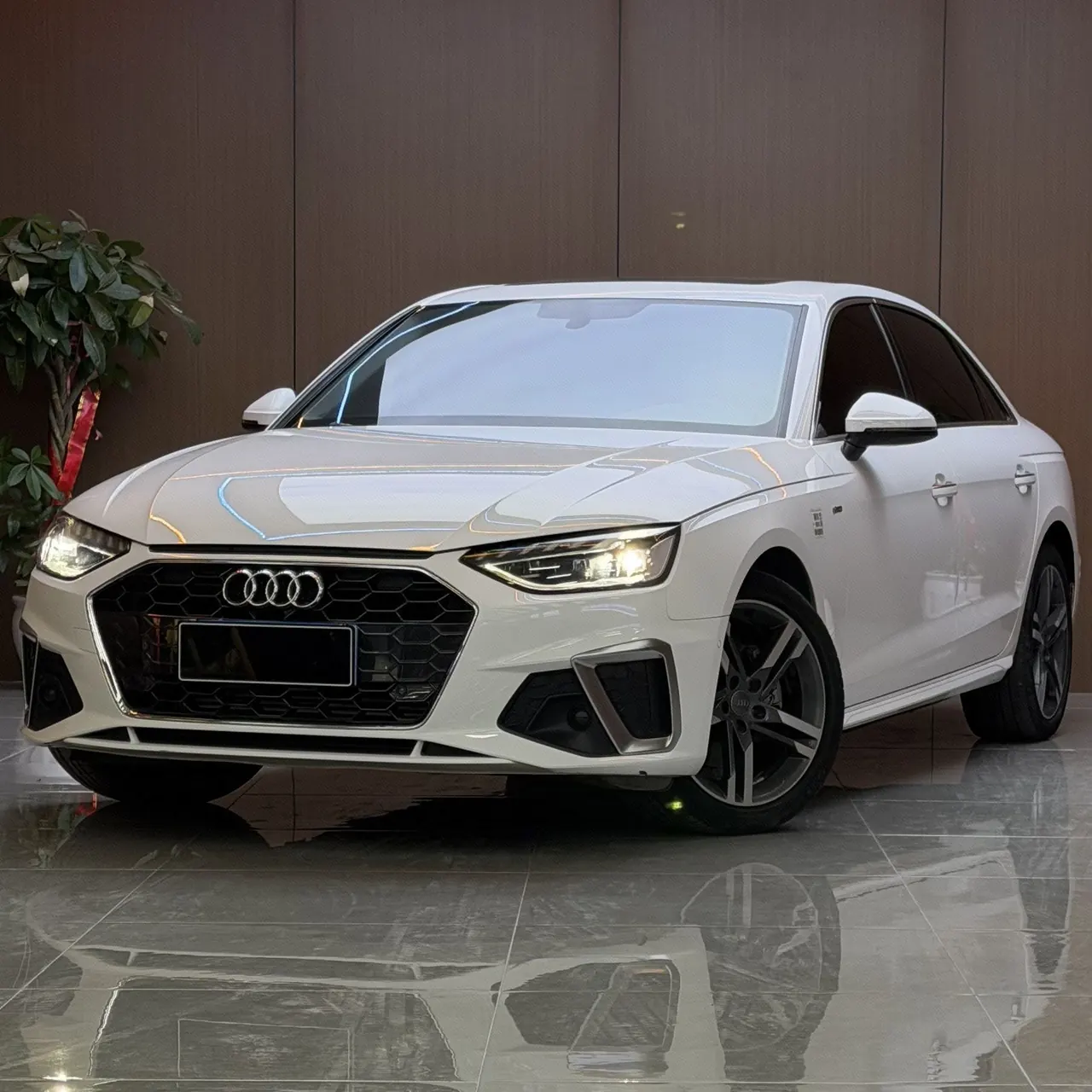 Open image lightbox: Audi 2020 A4L 2.0TFSI 40TFSI Deluxe Dynamic Automatic