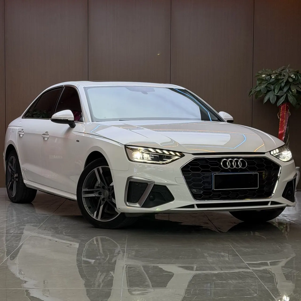 Audi 2020 A4L 2.0TFSI 40TFSI Deluxe Dynamic Automatic 2