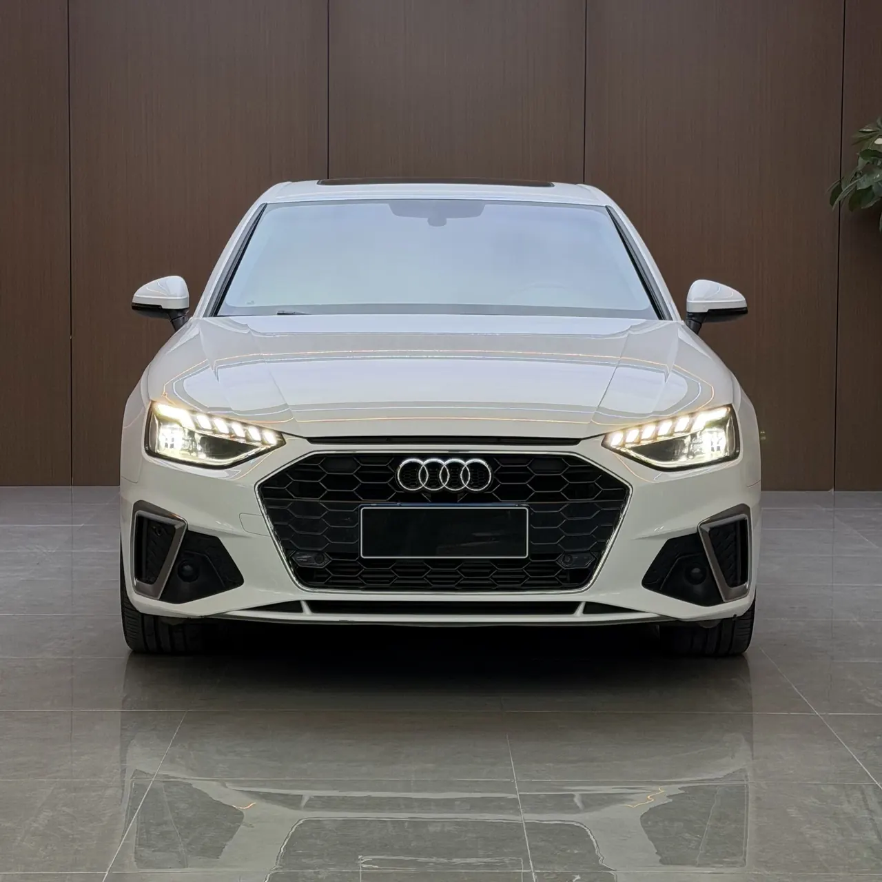 Audi 2020 A4L 2.0TFSI 40TFSI Deluxe Dynamic Automatic 3