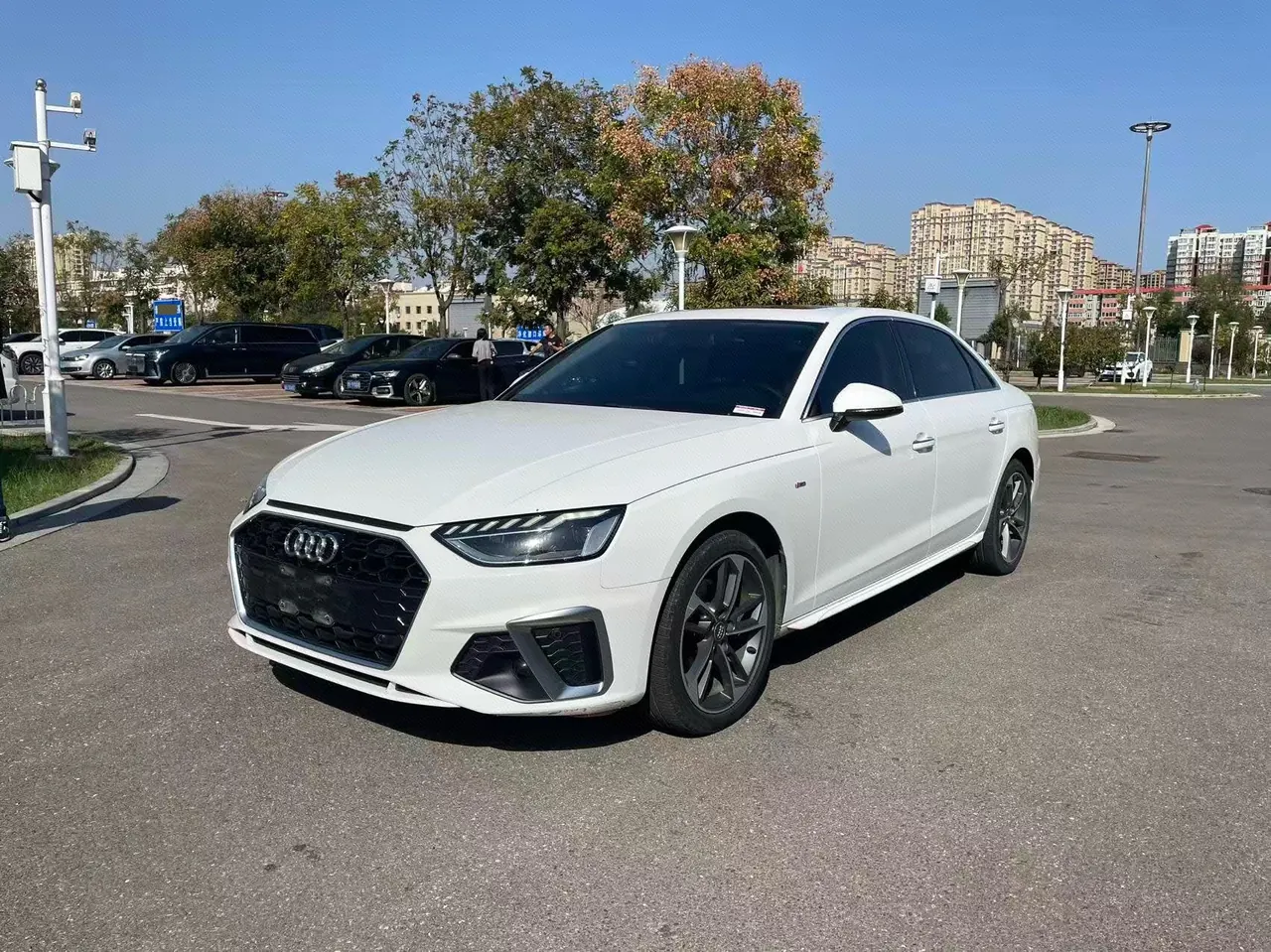 Открыть галерею: Audi 2020 A4L 2.0TFSI 40TFSI Fashion Dynamic Automatic