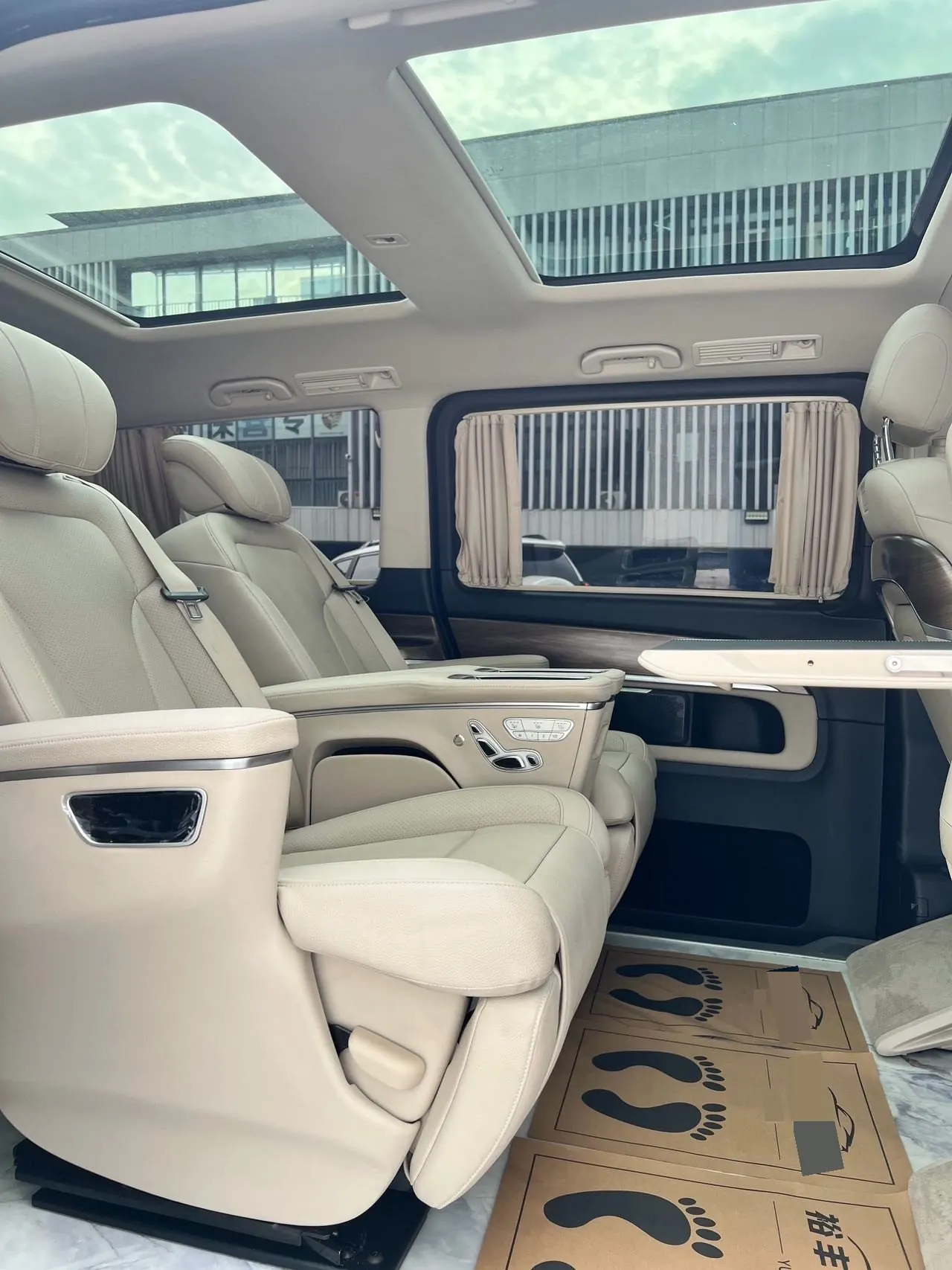 Mercedes Benz V 2020V 260 L 2.0T Deluxe Edition Automatic Gear 14