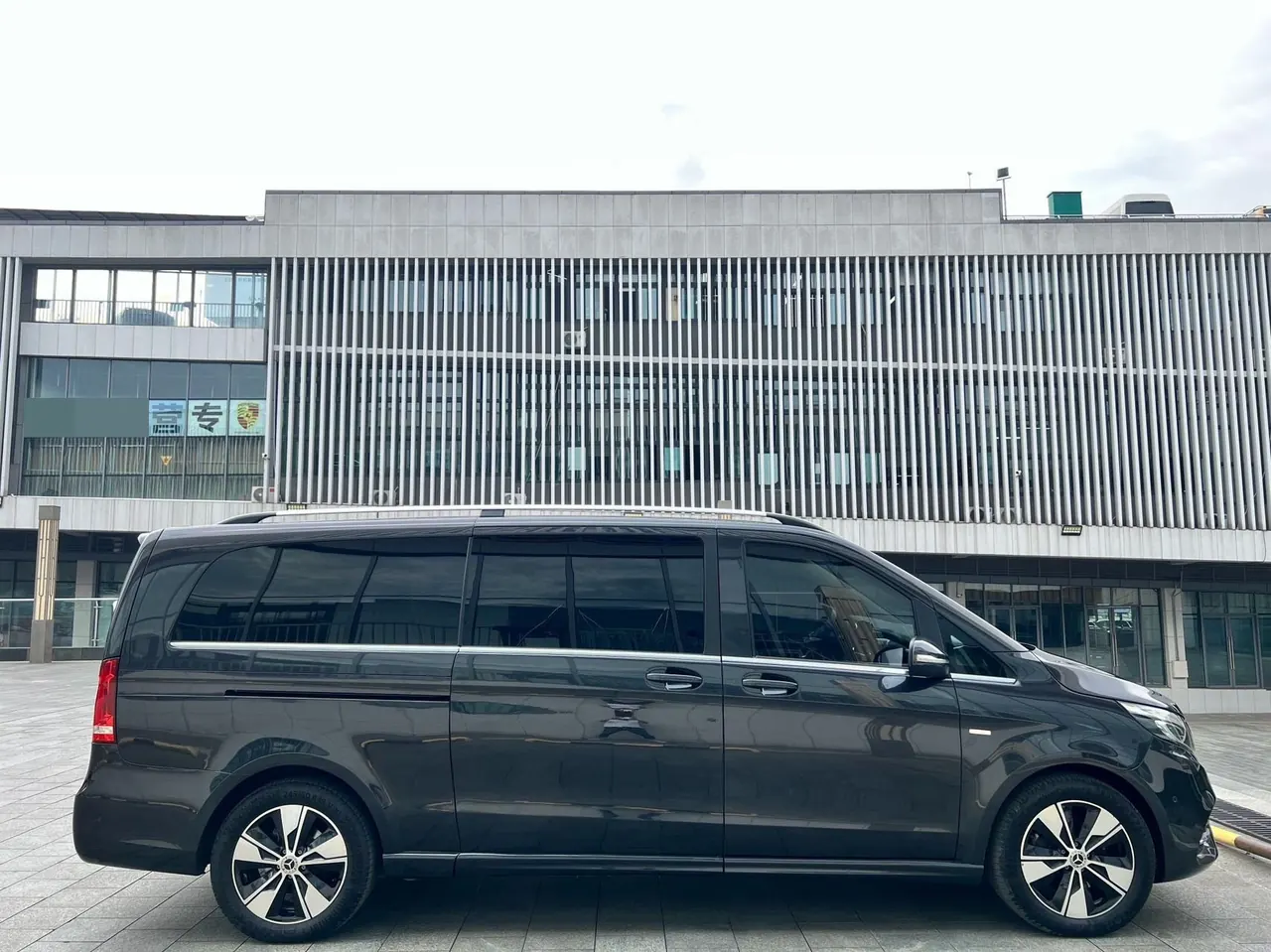 Mercedes Benz V 2020V 260 L 2.0T Deluxe Edition Automatic Gear 18