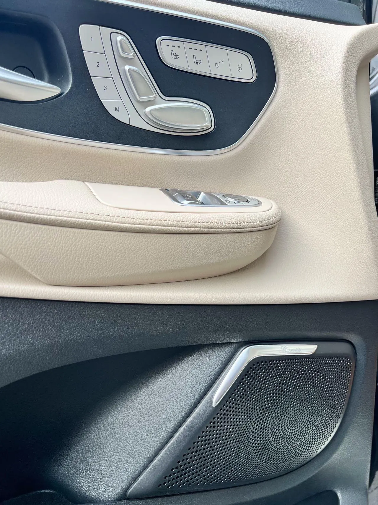 Mercedes Benz V 2020V 260 L 2.0T Deluxe Edition Automatic Gear 4