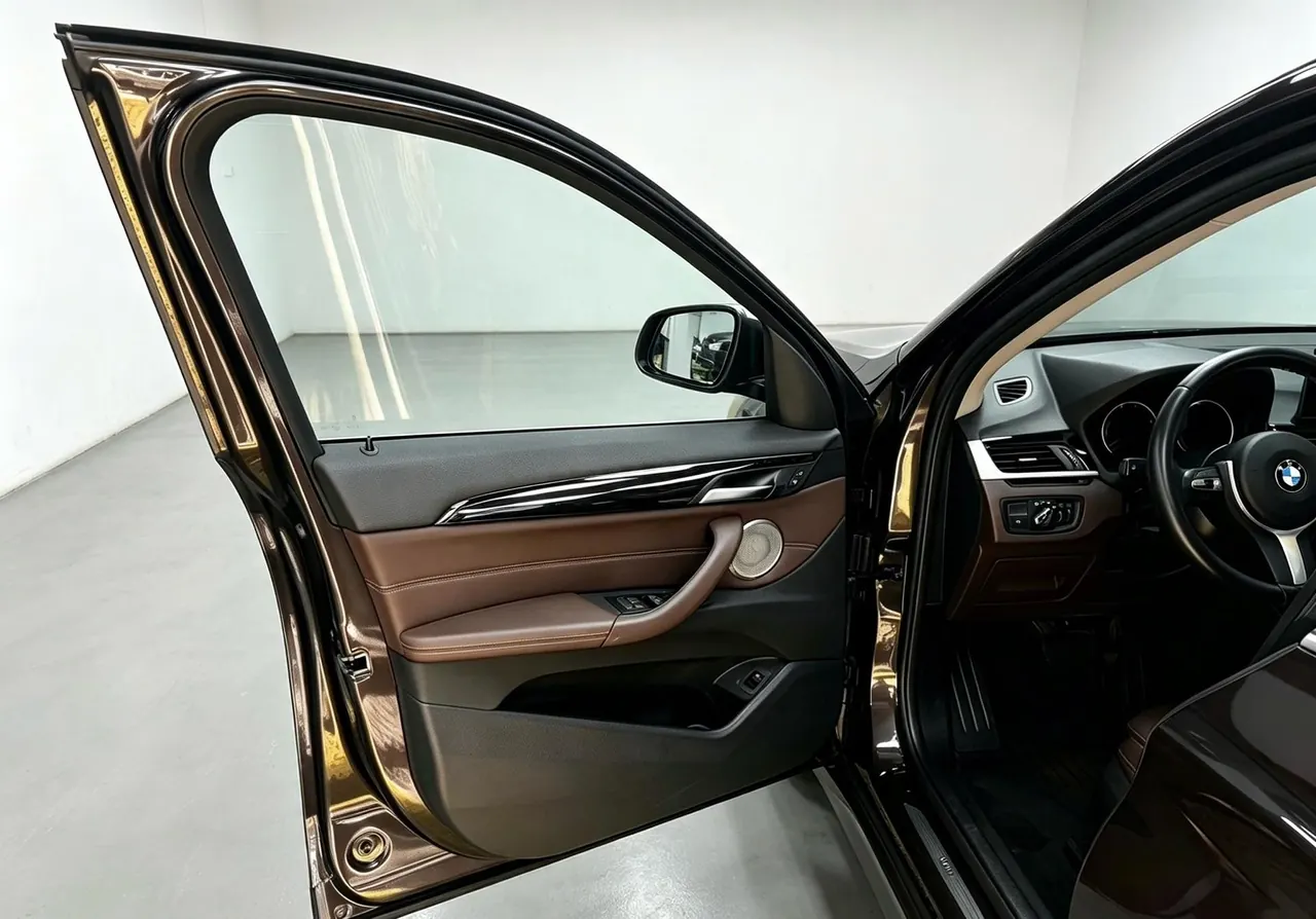 BMW 2022 X1 sDrive20Li 1.5T exclusive automatic gear 2