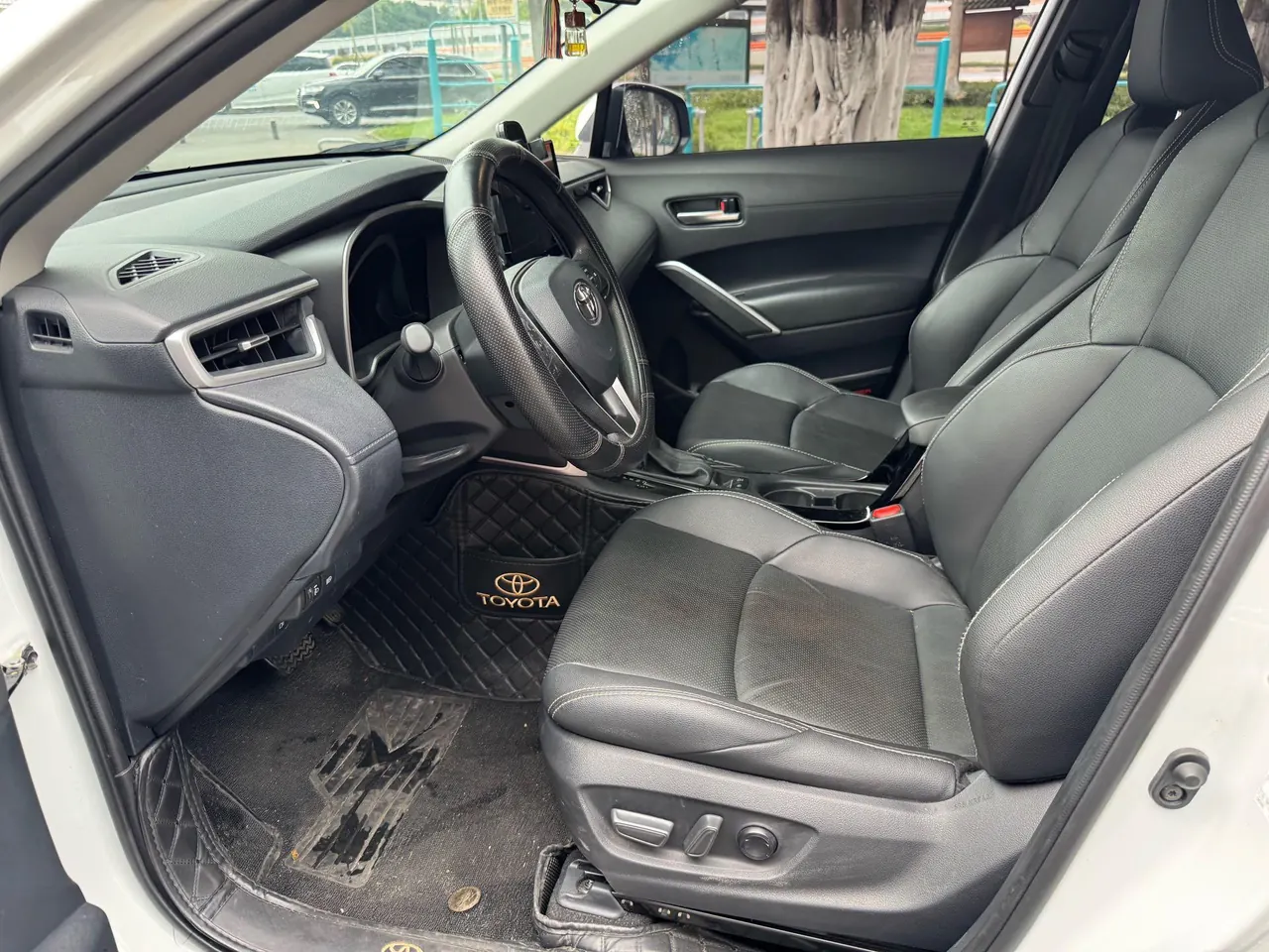 Toyota 2024 Fenglanda Shuangqing 2.0 Stepless Intelligent Electric Hybrid Deluxe Automatic Gear 9