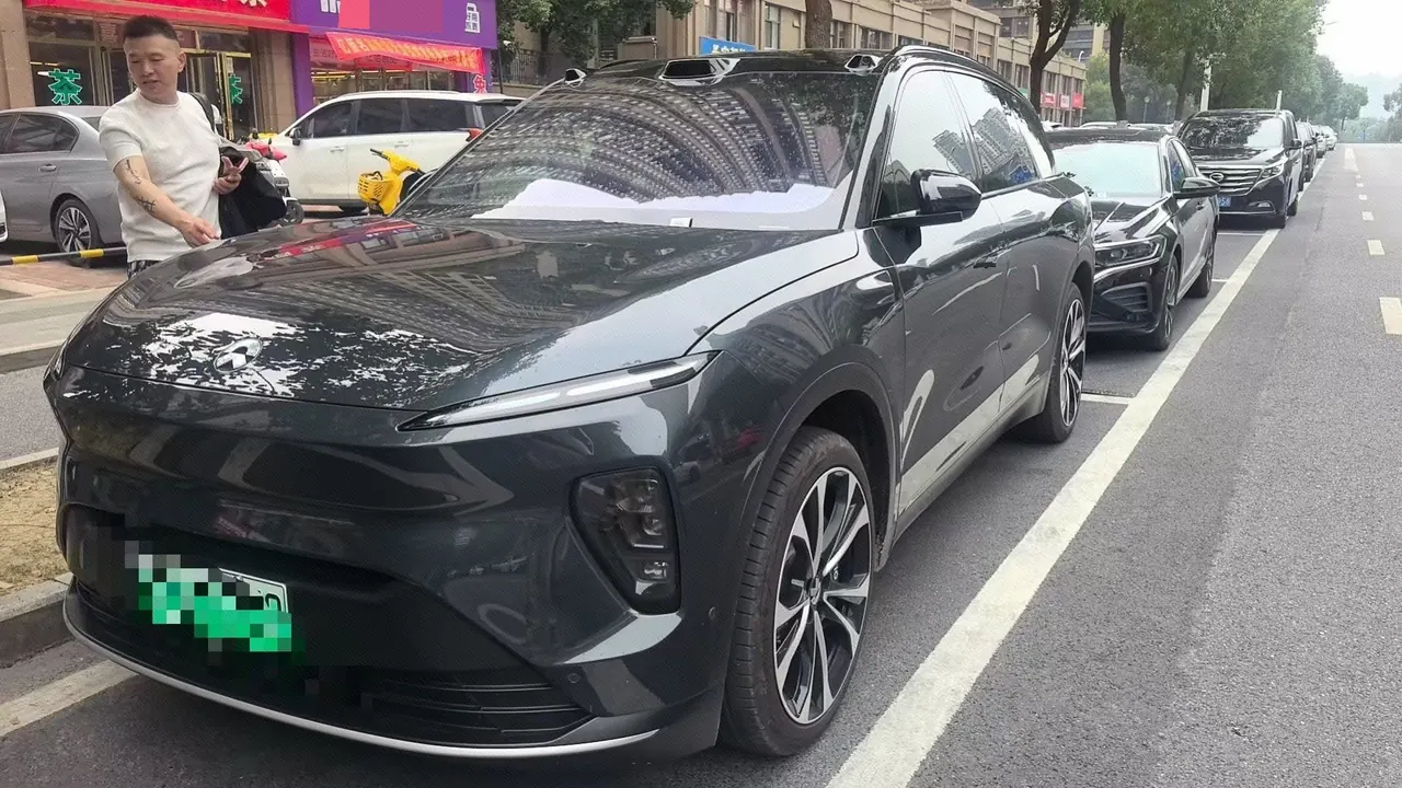NIO 2024 ES 8 100kWh Signature Edition Automatic Gear - View 1