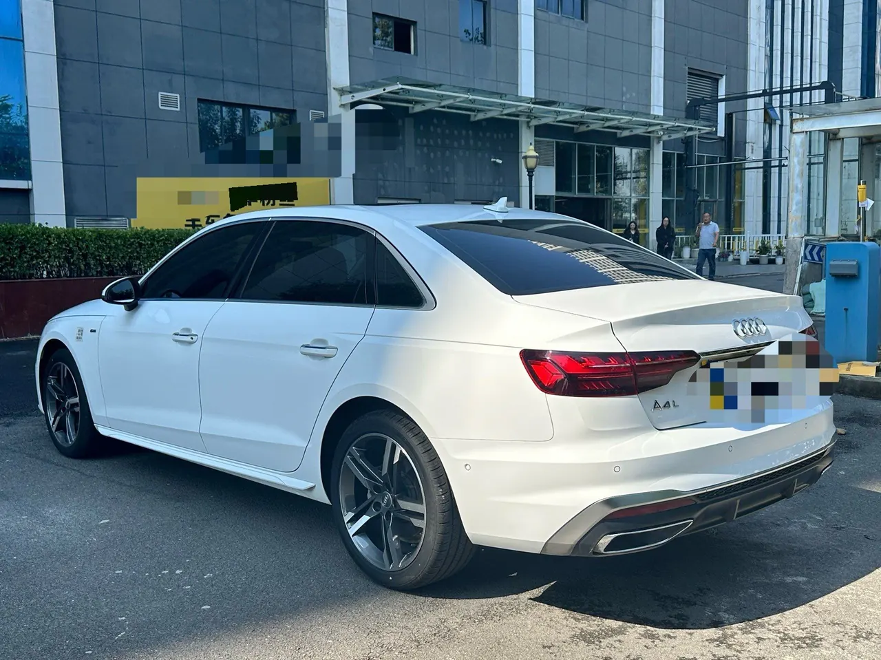 Audi 2020 A4L 2.0TFSI 40TFSI Fashion Dynamic Automatic 9
