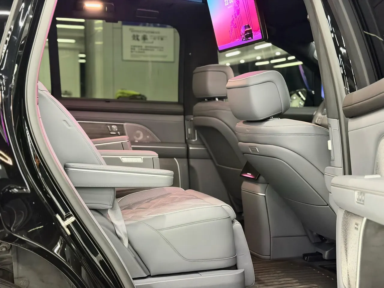 NIO 2026 ES8 6-seat executive deluxe automatic gear 10