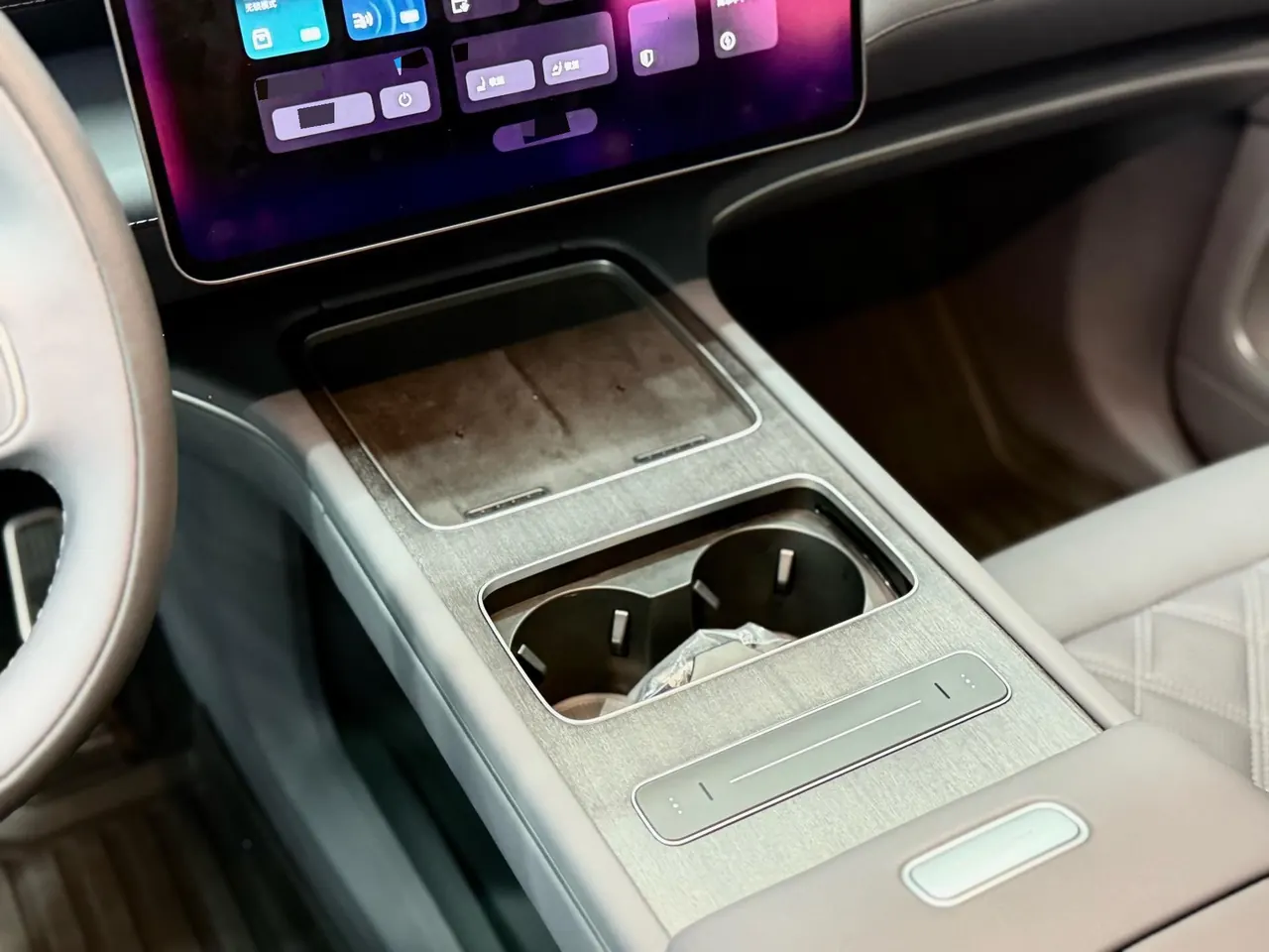 NIO 2026 ES8 6-seat executive deluxe automatic gear 15