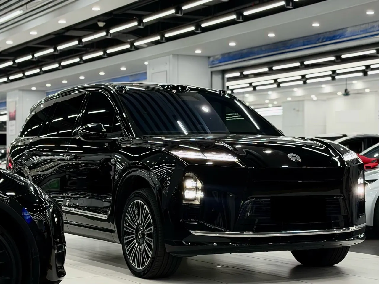 NIO 2026 ES8 6-seat executive deluxe automatic gear 3