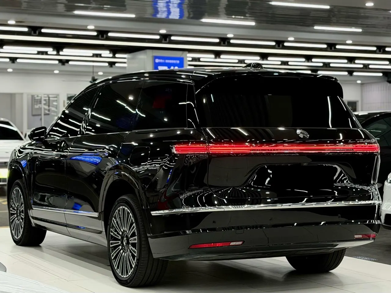 NIO 2026 ES8 6-seat executive deluxe automatic gear 4