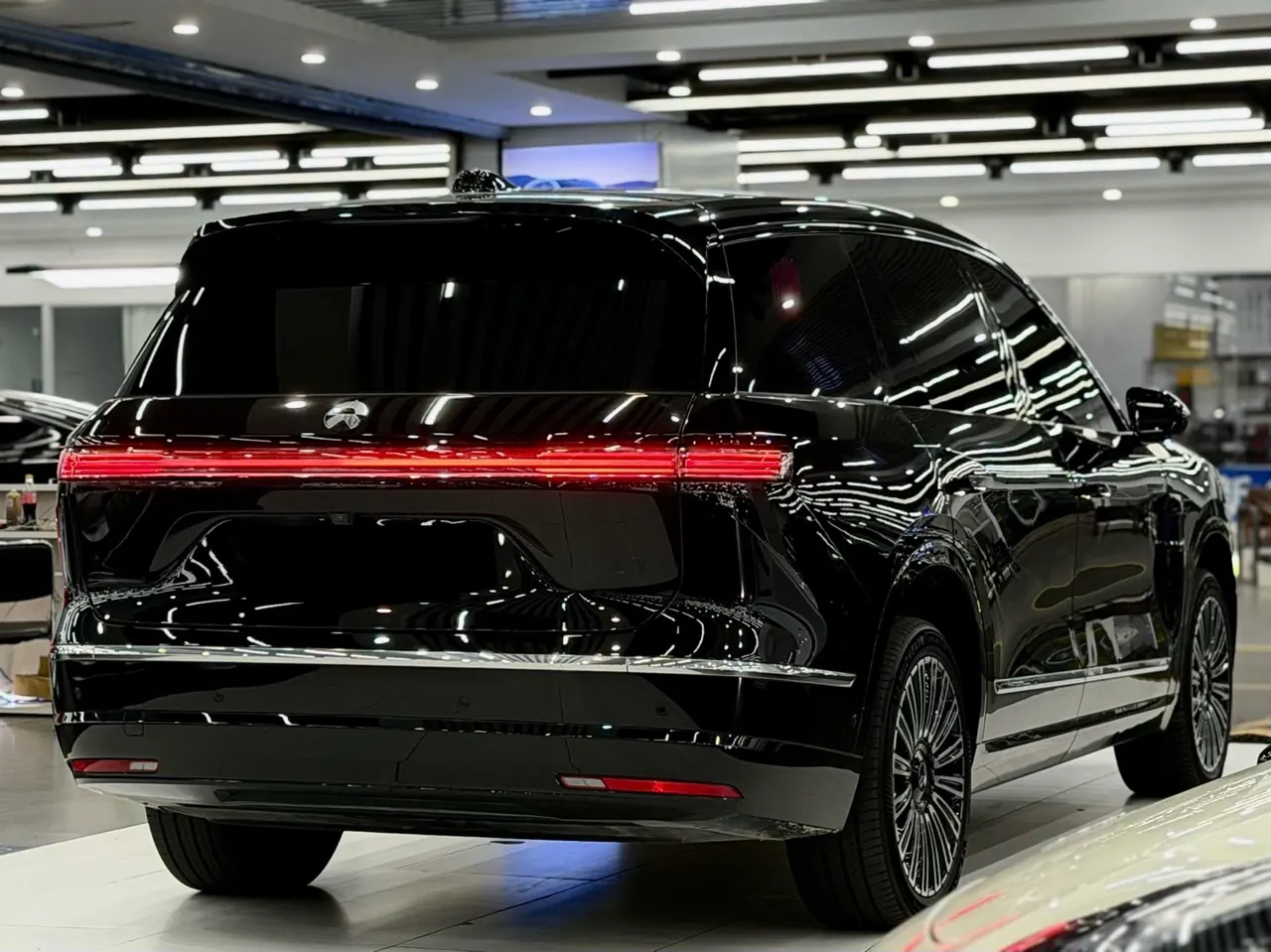 NIO 2026 ES8 6-seat executive deluxe automatic gear 6