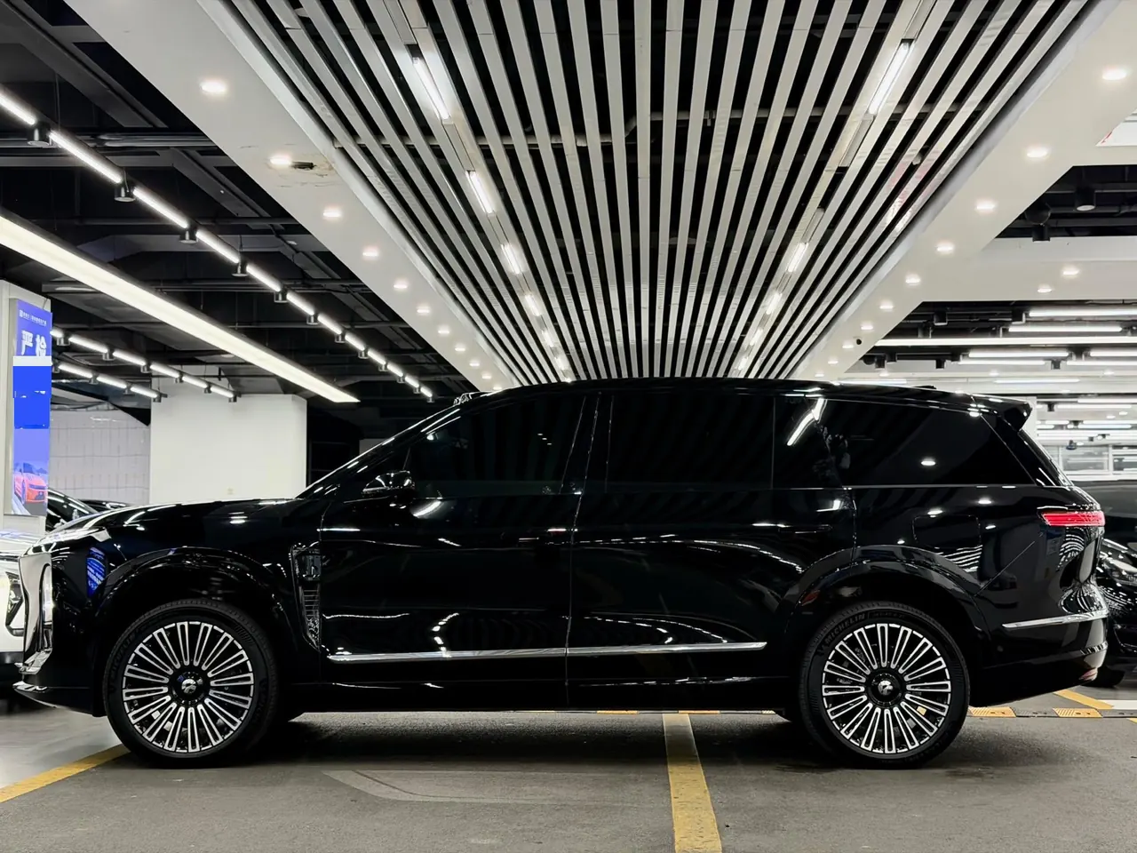 NIO 2026 ES8 6-seat executive deluxe automatic gear 7