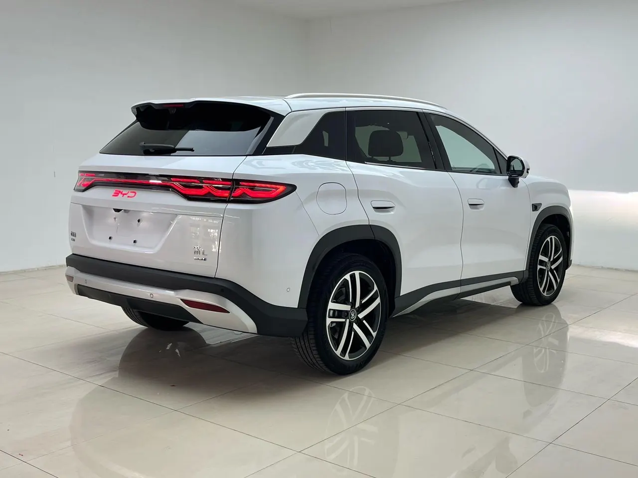 BYD 2026 Song L DM-i 1.5 Stepless 130KM Exceed Automatic 2